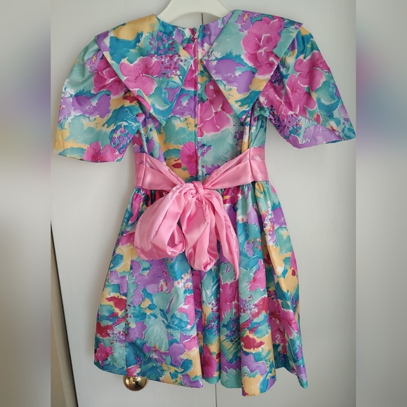 Girls Size 5 Party Dress, Attached Petticoat.100% Polyester. New Condition - Picture 2 of 5